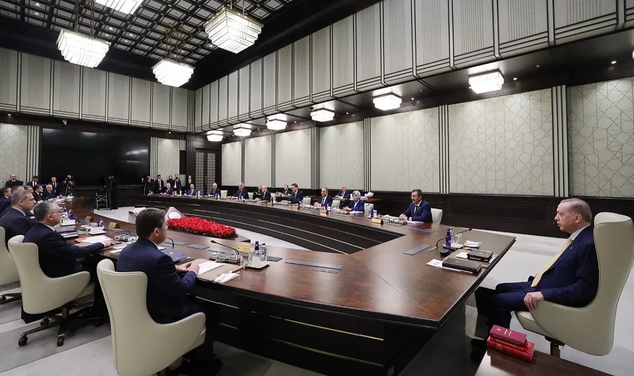 Kabinede 8 Bakanın değişeceği konuşuluyor