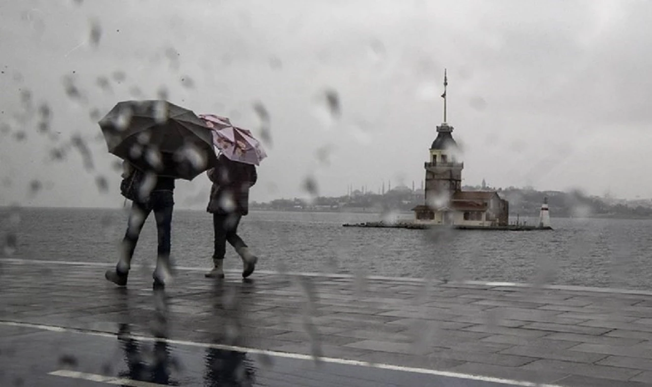 İstanbul sağanak yağış altında