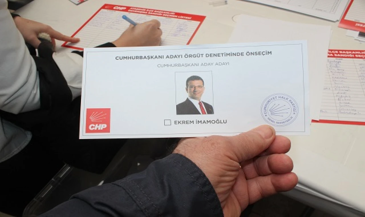 CHP'nin Cumhurbaşkanlığı adaylığı önseçimine üyelerden ve halktan yoğun ilgi