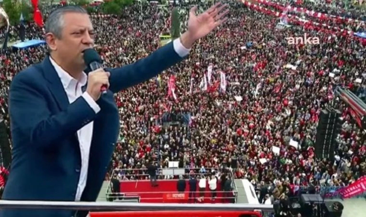 Özgür Özel'den  AKP'nin kalesinde iktidara sert mesajlar