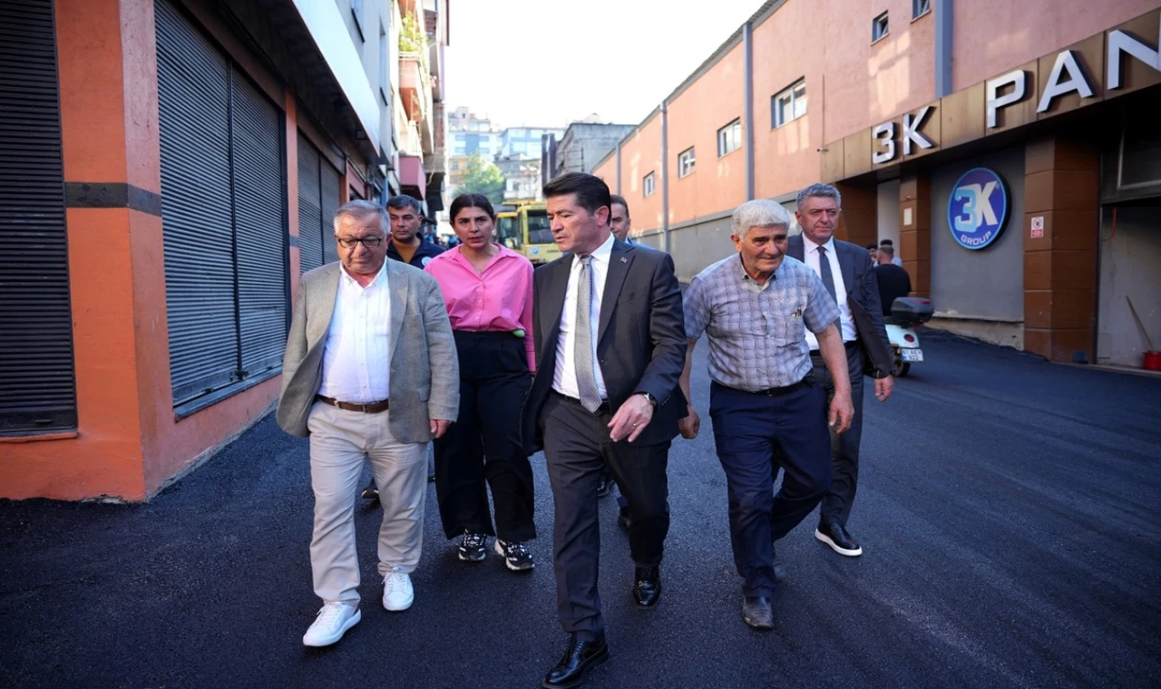 Başkan Kaya, sanayi esnafının yol sorununu çözdü