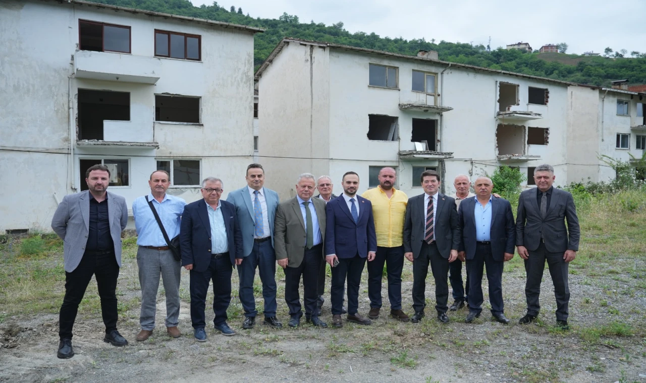ÇAĞLAYAN'DA KENTSEL DÖNÜŞÜM YIKIMLARINA BAŞLANDI