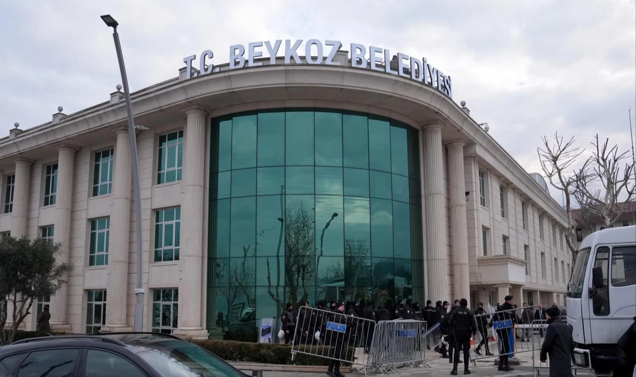 CHP'li belediye parti ilçe başkanının evini mühürledi