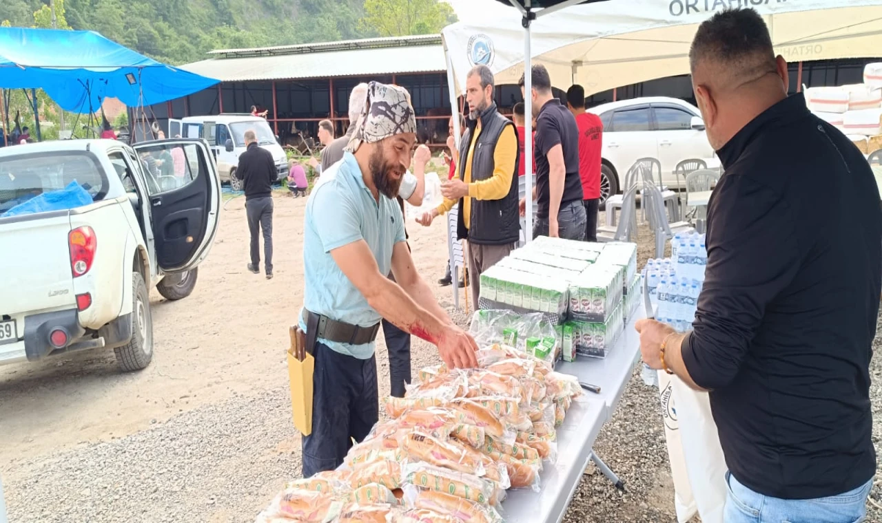 Ortahisar Belediyesi bayramın sevincini yaşatıyor