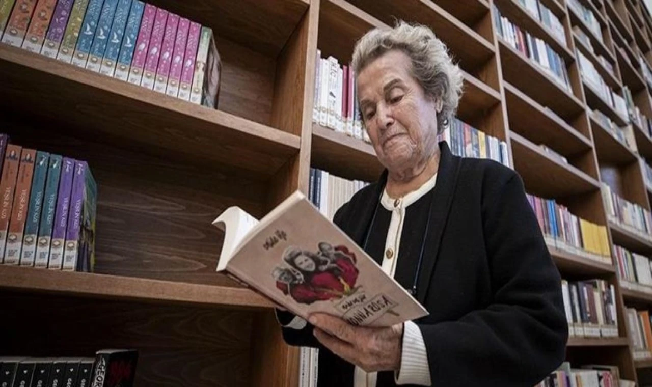 Sezai Karakoç'un Mona Roza şiirini yazdığı karşılıksız aşkı vefat etti