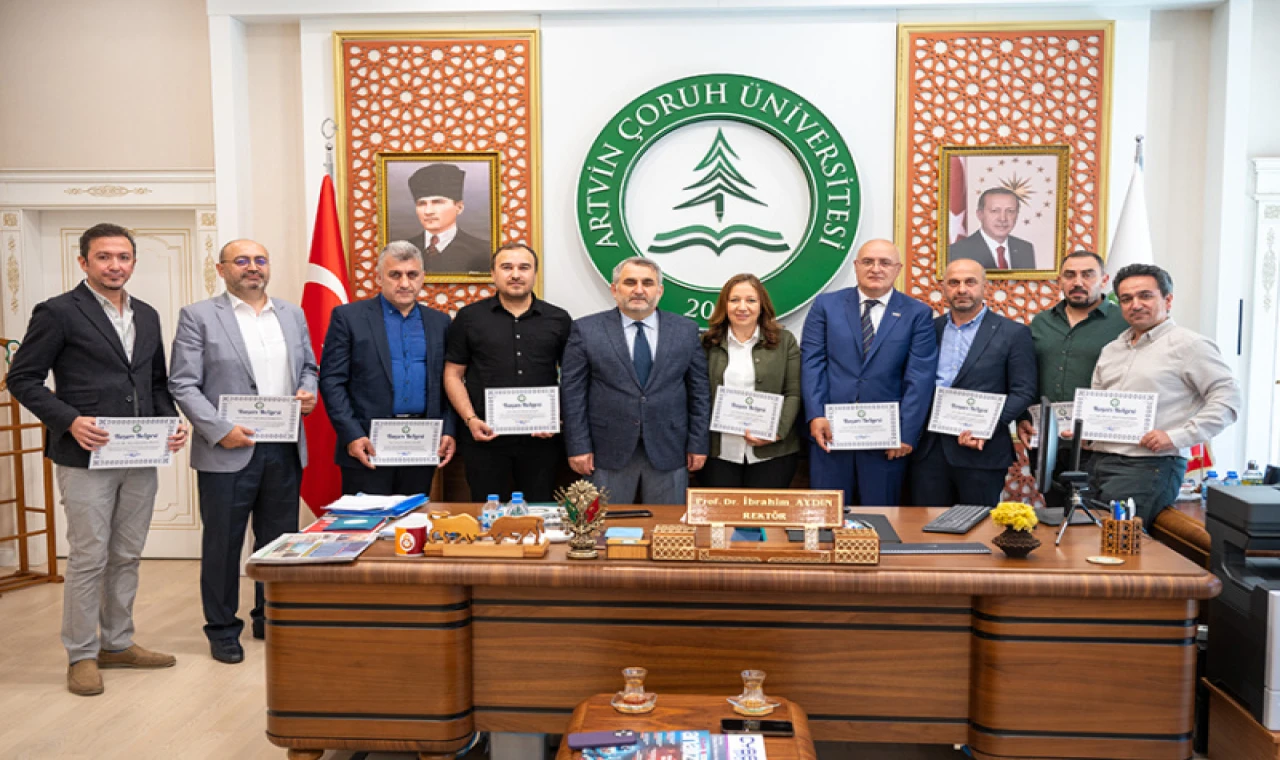 ARTVİN ÇORUH ÜNİVERSİTESİ'NDE PROJE GELİŞTİREN AKADEMİSYENLERE DESTEK