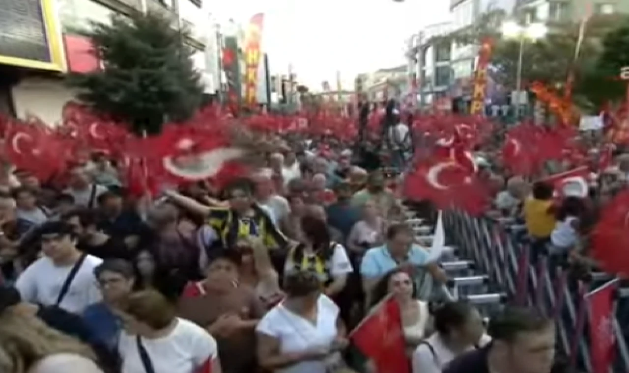 Özgür Özel Sancaktepe'de: Tutuksuz yargılama istiyoruz