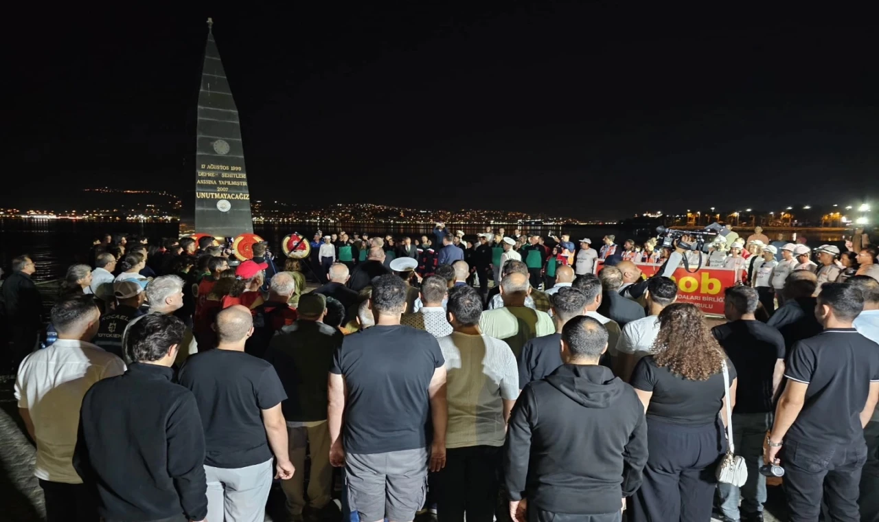 1999 Depreminde yitirdiklerimiz dualarla anıldı