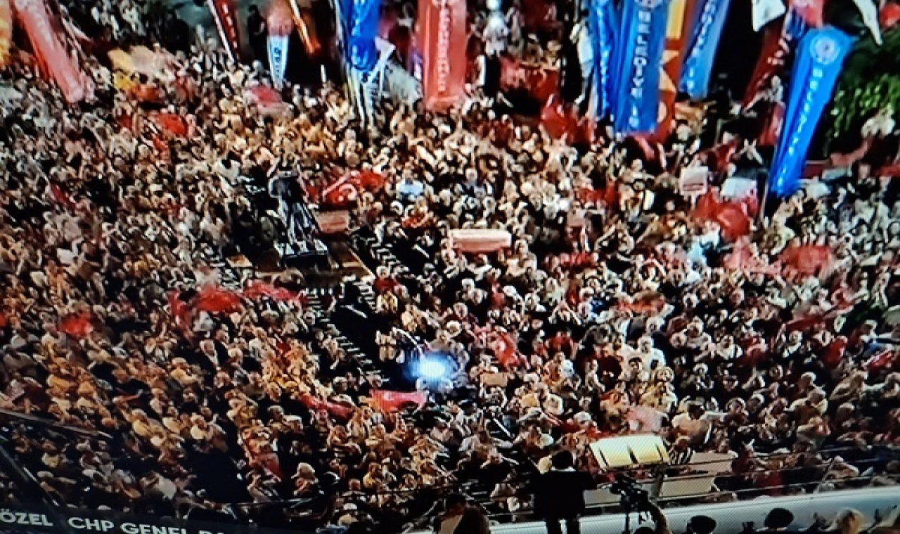 CHP 45İNCİ MİTİNGİNİ BAYRAMPAŞA'DA YAPTI