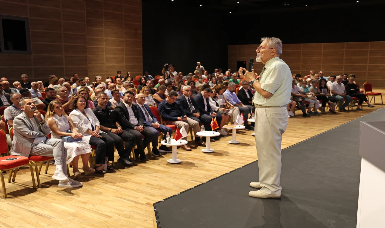 NACİ GÖRÜR: 'ATAŞEHİR, GÖRECELİ OLARAK DAHA SAĞLAM'