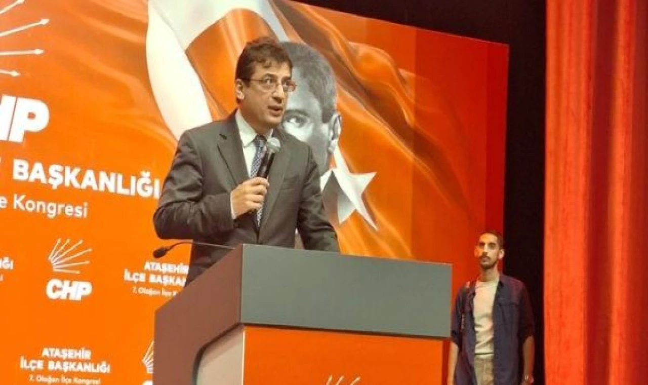 CHP Ataşehir'de nöbet değişimi