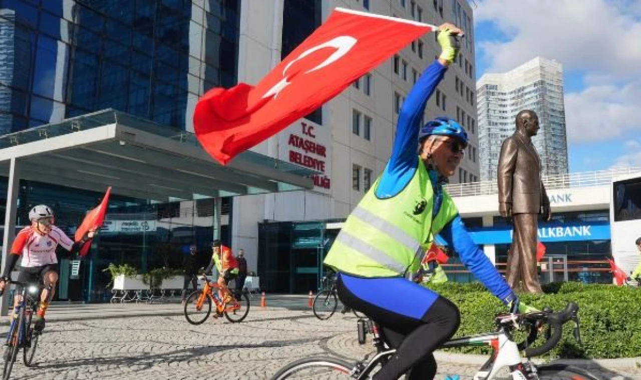 Ataşehir'den Anıtkabir'e doğru pedal çevirecekler