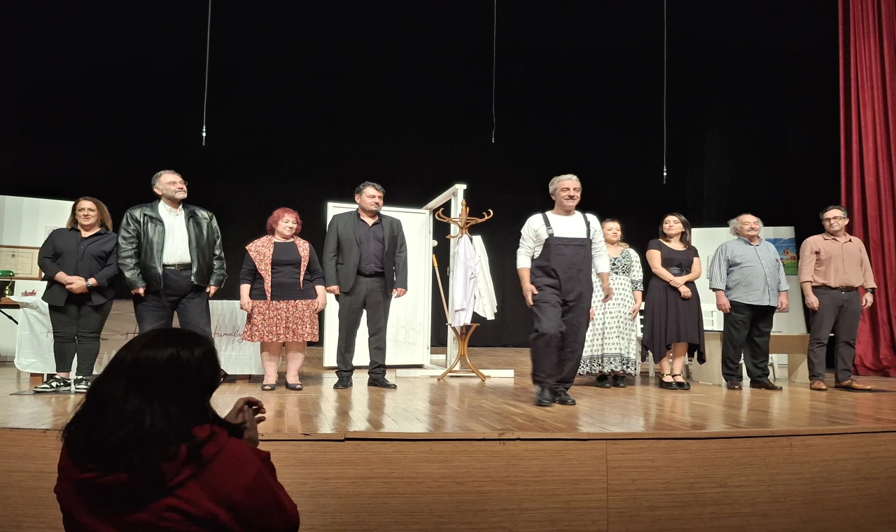 Cücenoğlu'nun Boyacı oyununa Şilelilerden 400 alkış