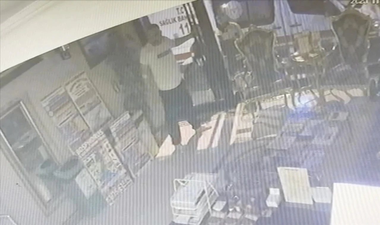 Fatih’te ölen Böcek ailesi otelden kilitli kapı yüzünden çıkamamış