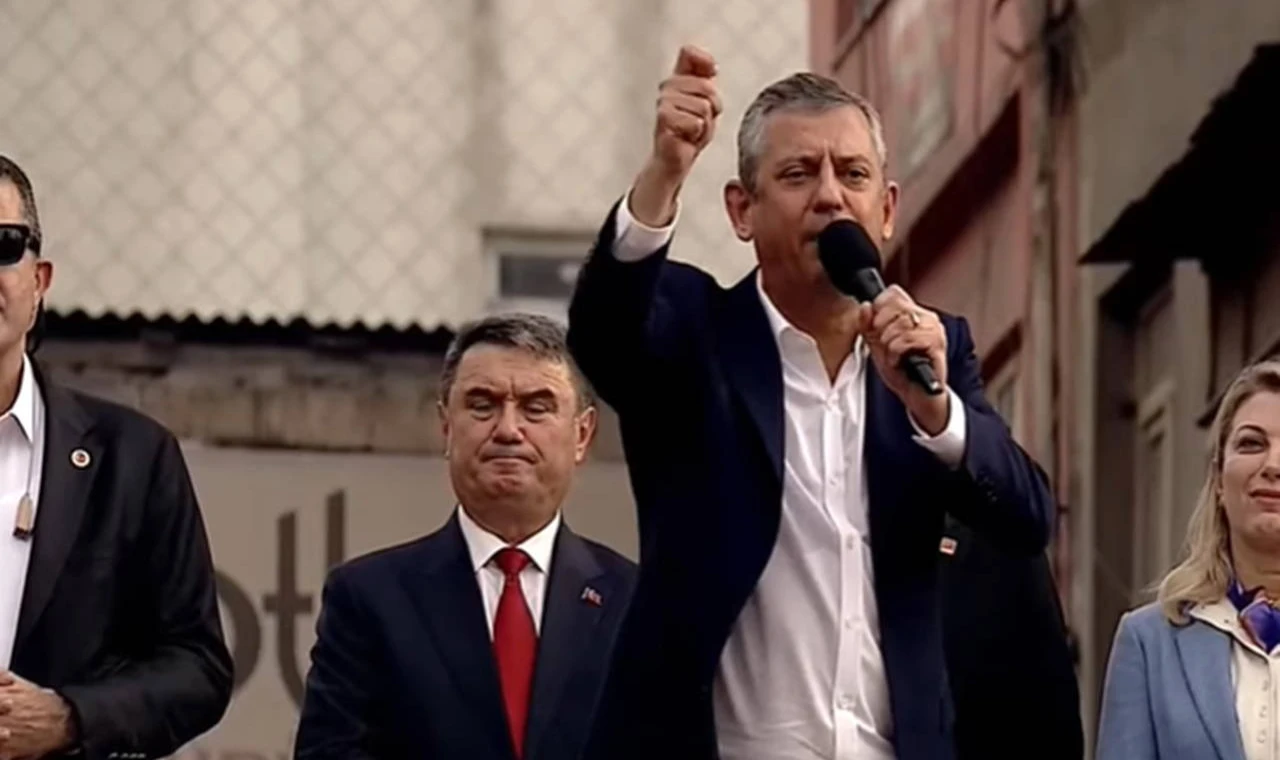 Zonguldak'ta Özel'den Erdoğan'a: 'Günü gelince ama Ekrem Başkan ama Mansur Başkan seni yenecek!'