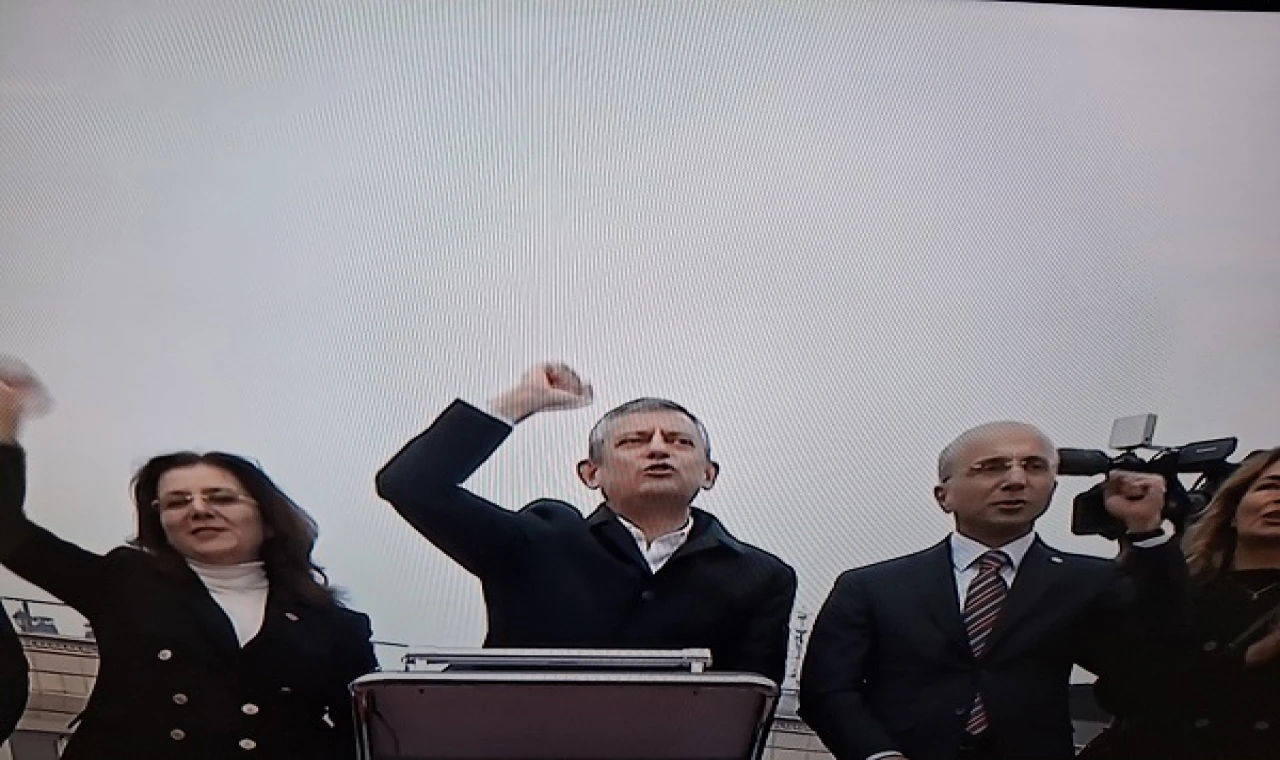 Özgür Özel Kayseri'de: Zulme boyun eğmeyiz