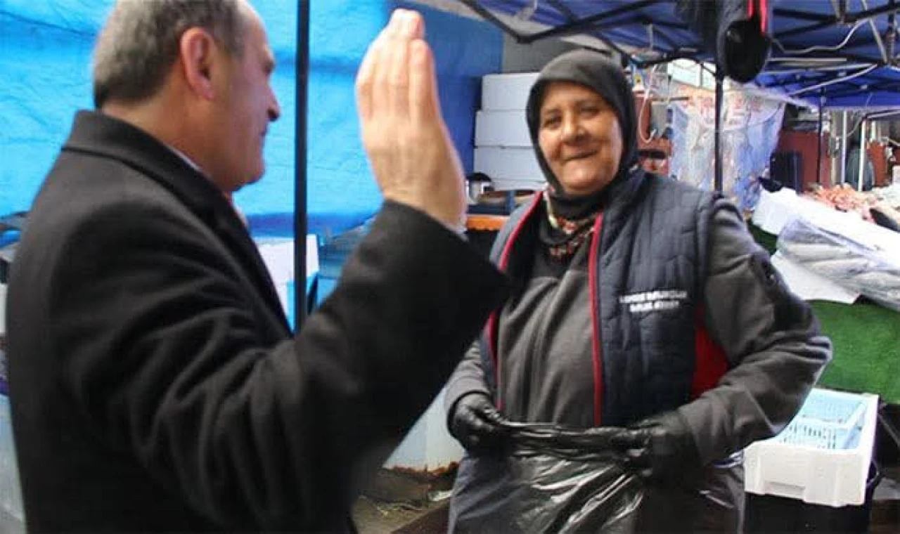 Ecevit Keleş: “Esnafın Yaşadığı Sıkıntıları Yerinde Dinledik”