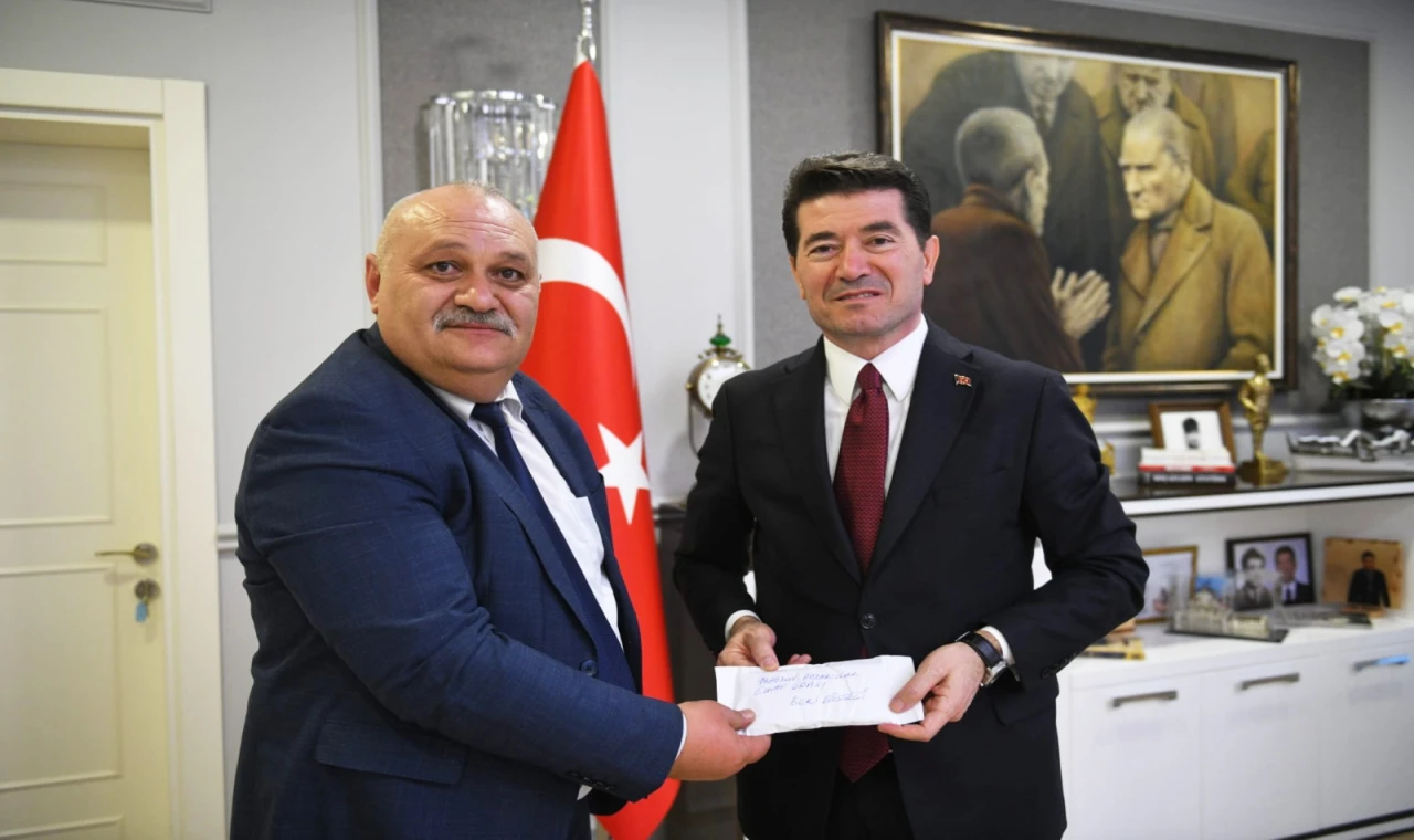 Ortahisar Burs Kampanyasına pazarcı esnafı destegi