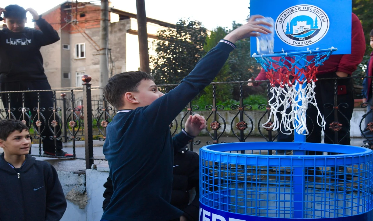 Trabzon'da 'yere atma Potaya at' uygulaması başladı