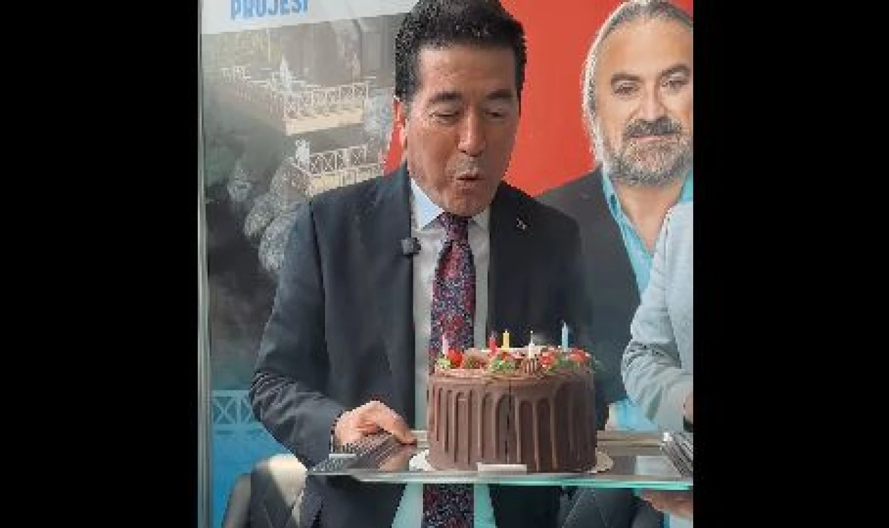 Başkan Ahmet Kaya'ya  sürpriz doğum günü