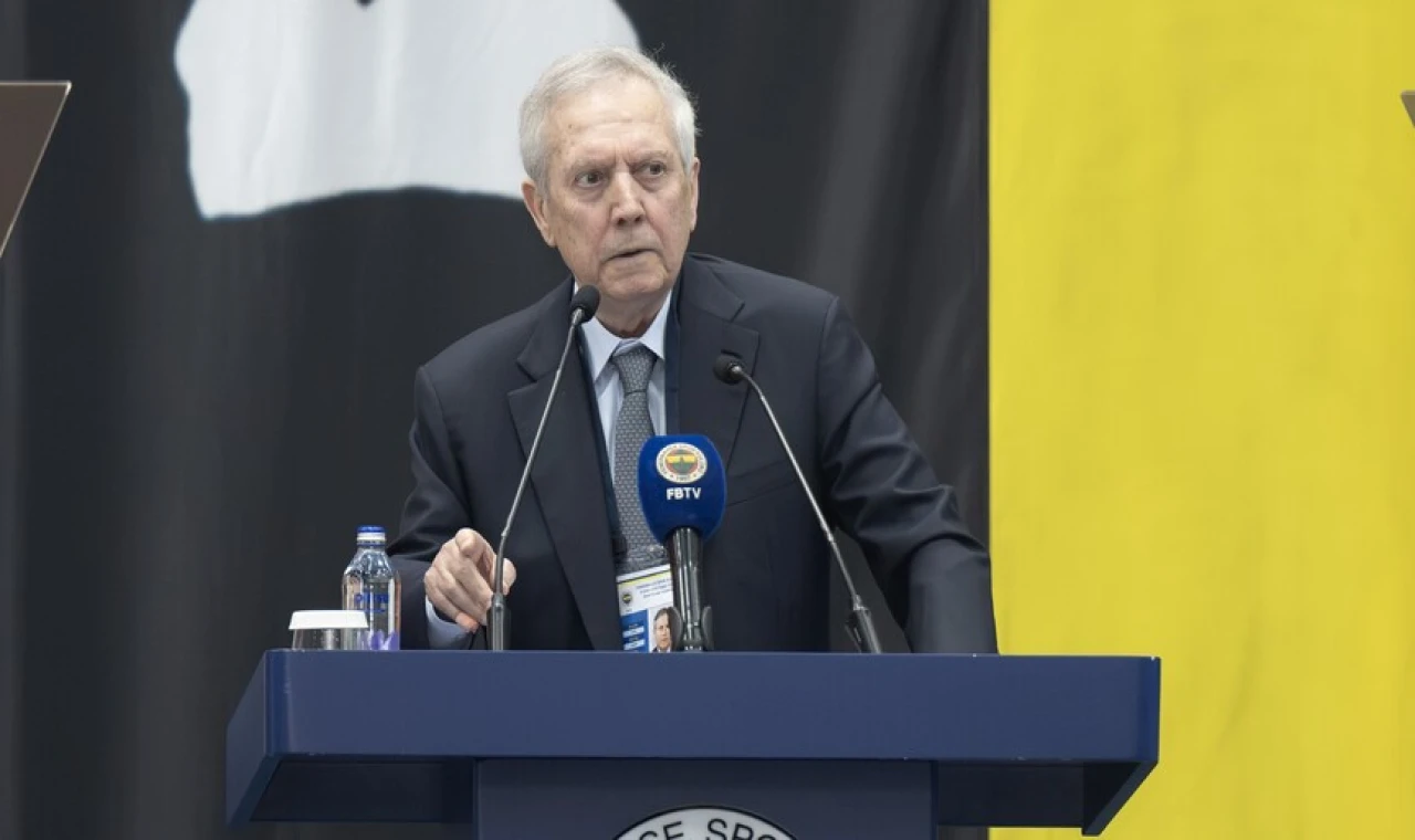 Aziz Yıldırım adaylığını açıkladı, öteki adaylara da ‘yanıma gelin’ dedi