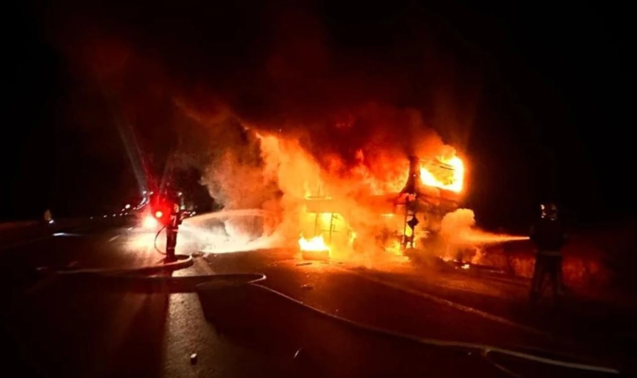 Bayram dönüşü yollar kana bulandı...Denizli'de facia! 8 kişi öldü, 33 kişi yaralandı