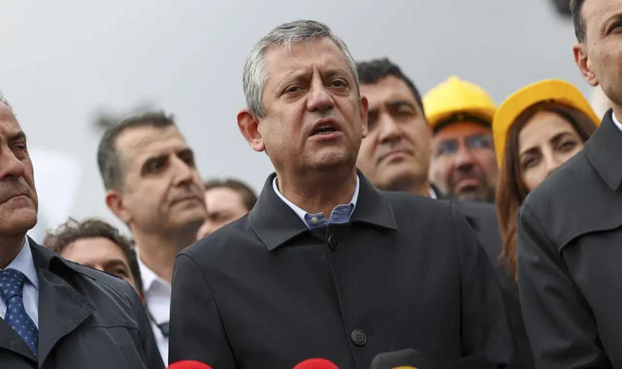 Özgür Özel 1 Mayıs'ta Kadıköy'de: 'Emekçilerin muhalefette oldukları son 1 Mayıs olsun'