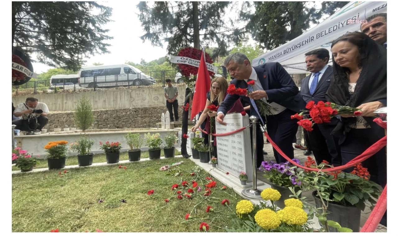Ferdi Zeybek Manisa'da anıldı