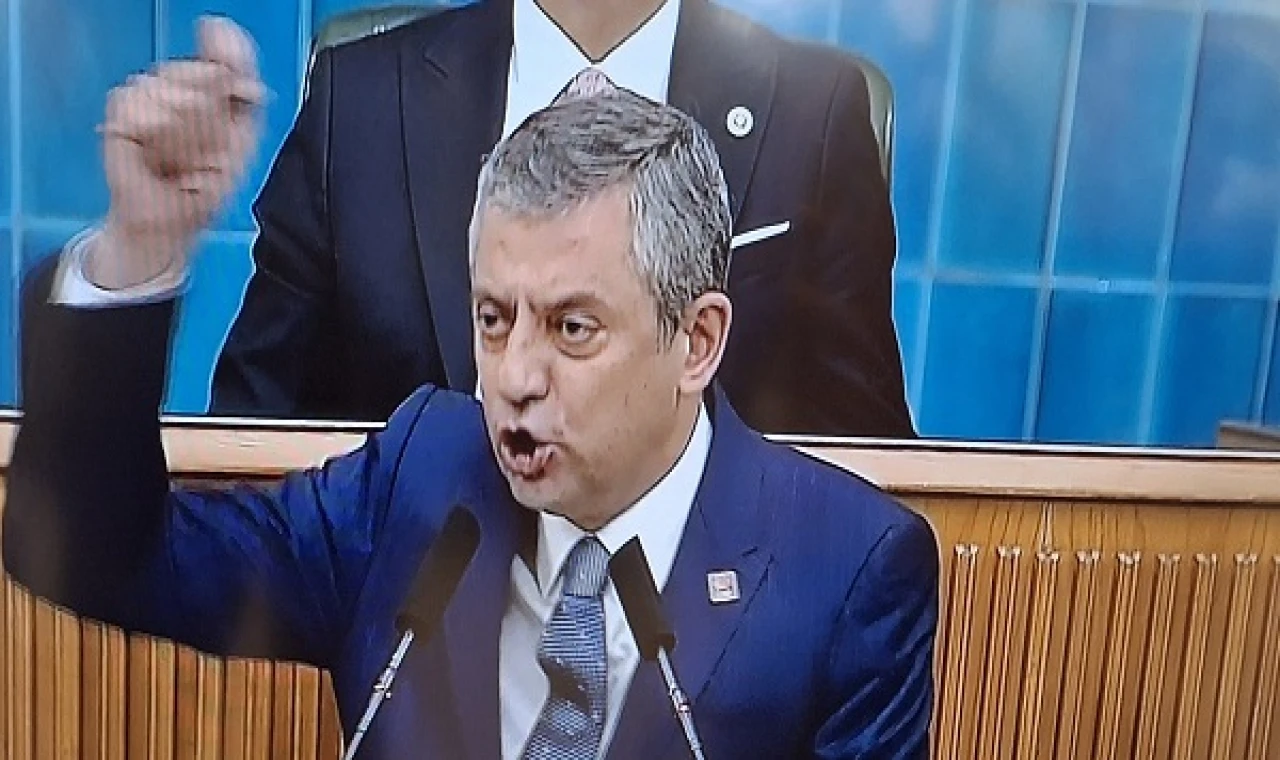 Özgür Özel beklenen 'tarihi' konuşmasını yaptı