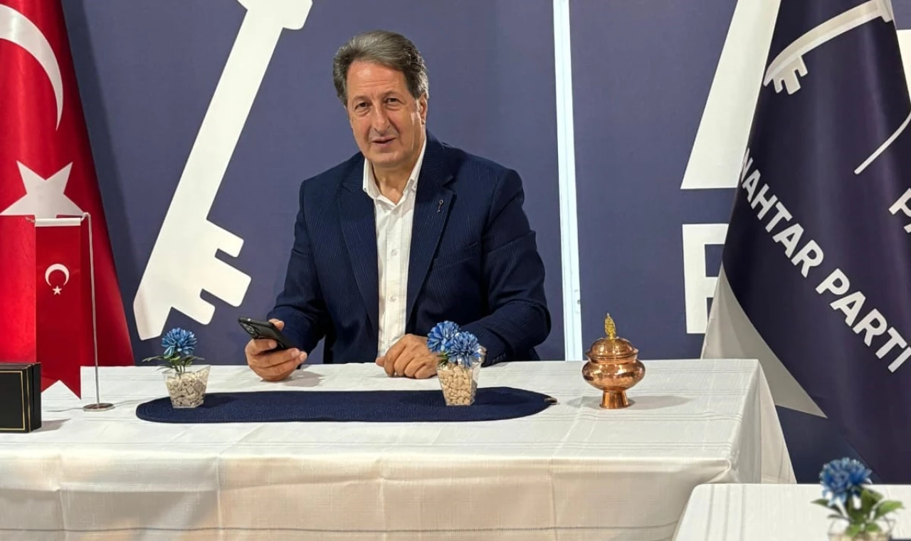 Ahmet Korkmaz: Anahtar Parti’nin Büyümesi Milletin Yeni Bir Siyaset İsteğini Ortaya Koyuyor