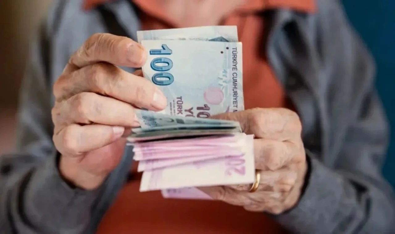 Emeklilerin maaş farklarının yatacağı tarih açıklandı