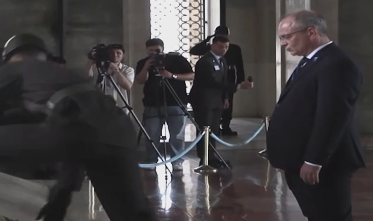 NATO heyetinden Anıtkabir'e ziyaret