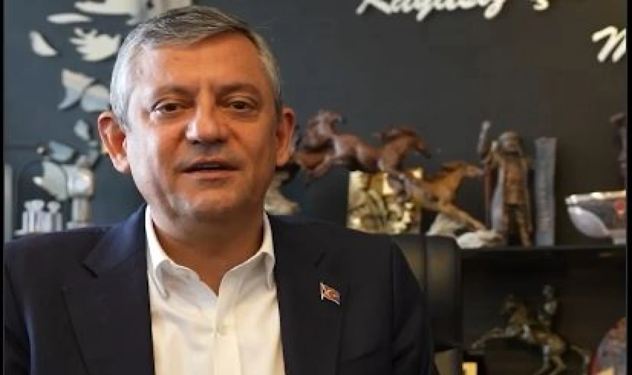 Özgür Özel, CHP'den istafa etti, Yeni Parti'ye imzasını attı