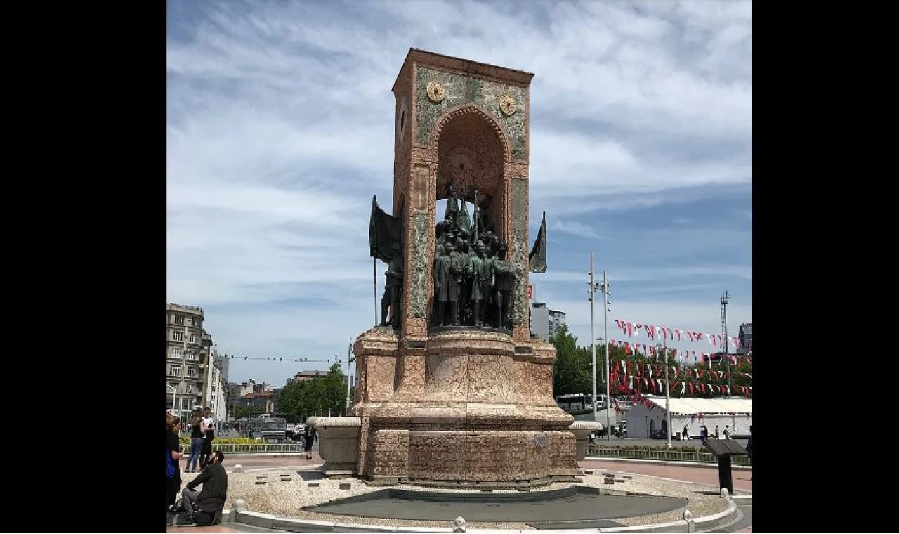 98 yıl önce dün: Taksim Anıtı açıldı