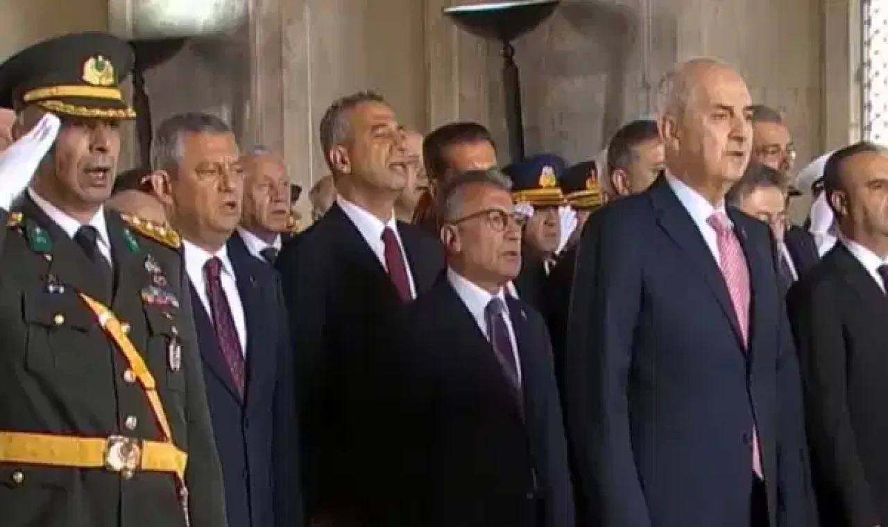 Cumhurbaşkanı Erdoğan Zafer Bayramı kapsamında Anıtkabir'i ziyaret etti
