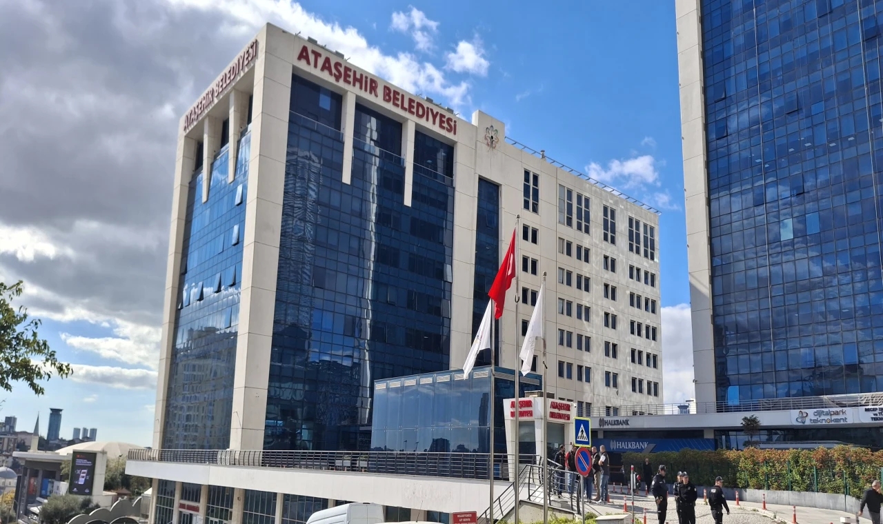 Ataşehir'de Belediye AKP'ye geçti