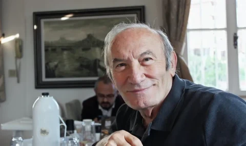 Alâettin Bahçekapılı yazdı: Aynı anda iki tavşanı kovalamayın!