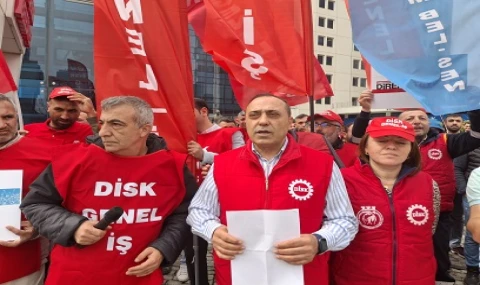 DİSK: Kimse kendini güçlü sanmasın, halktan büyük güç yoktur!