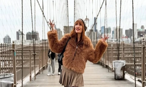 Ünlü oyuncu Ayça Varlıer, Bayram tatilinde  New York’un keyfini çıkardı