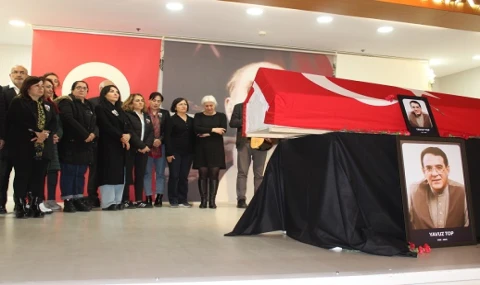 Duayen sanatçı Yavuz Top Karacaahmet'e sırlandı