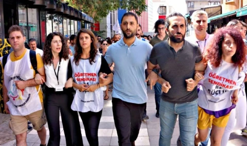 Özel okul öğretmenleri talepleri için Ankara'ya yürüyor