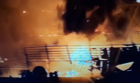 İstanbul'da ormana yakın noktada fabrika yangını