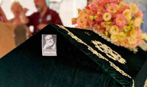 Ünlü Yazar Pınar Kür toprağa verildi