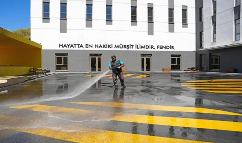 Ataşehir'de yerel yönetim okulları yeni döneme hazırlıyor