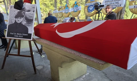 Duayen Sanat Tarihçisi Metin Sözen ugurlanıyor