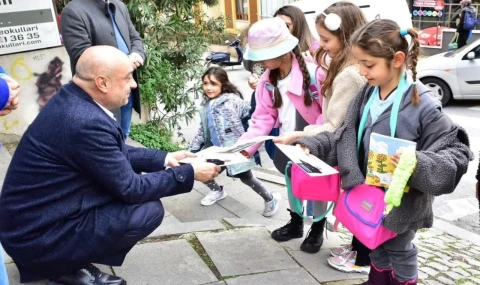 İYİ Parti Başdanışmanı Ali Coşkun'dan 'kayıt ücretlerine' tepki