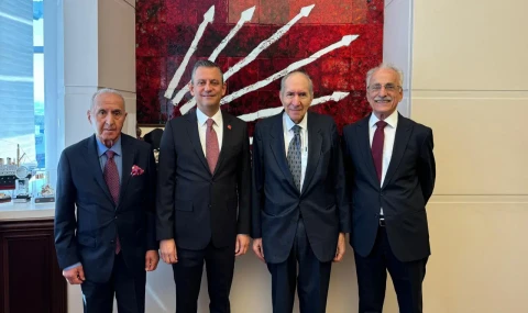Eski CHP Genel Başkanı hastaneye kaldırıldı