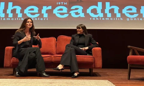 Sanatçı Dilan Çiçek Deniz 'reklamcılık günleri'nin konuğu oldu