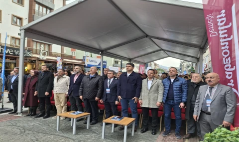 Ataşehir Trabzonlular Derneği festival katılımcılarını hamsiye ve müziğe doyurdu
