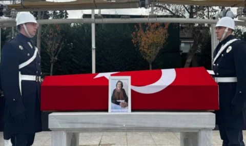 'Hocaların hocası' Unat toprakla buluşturuldu